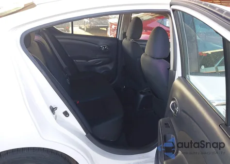 2013 Nissan Versa 1.6 Sv from USA, damaged, VIN 3N1CN7AP8DL879911